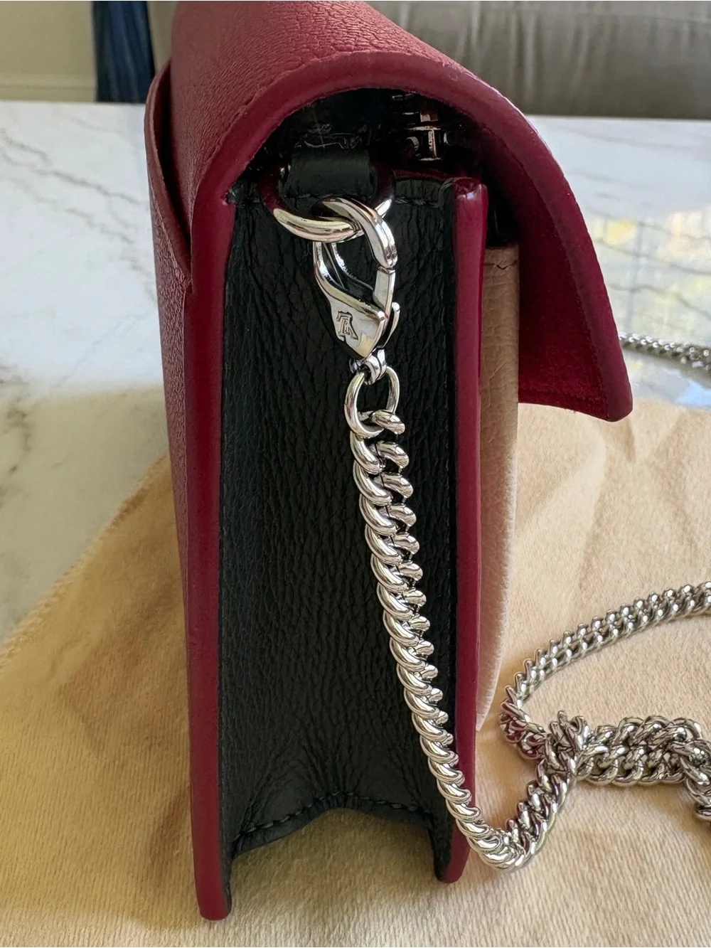 Louis Vuitton Mylockme Chain Pochette - Picture 4 of 11